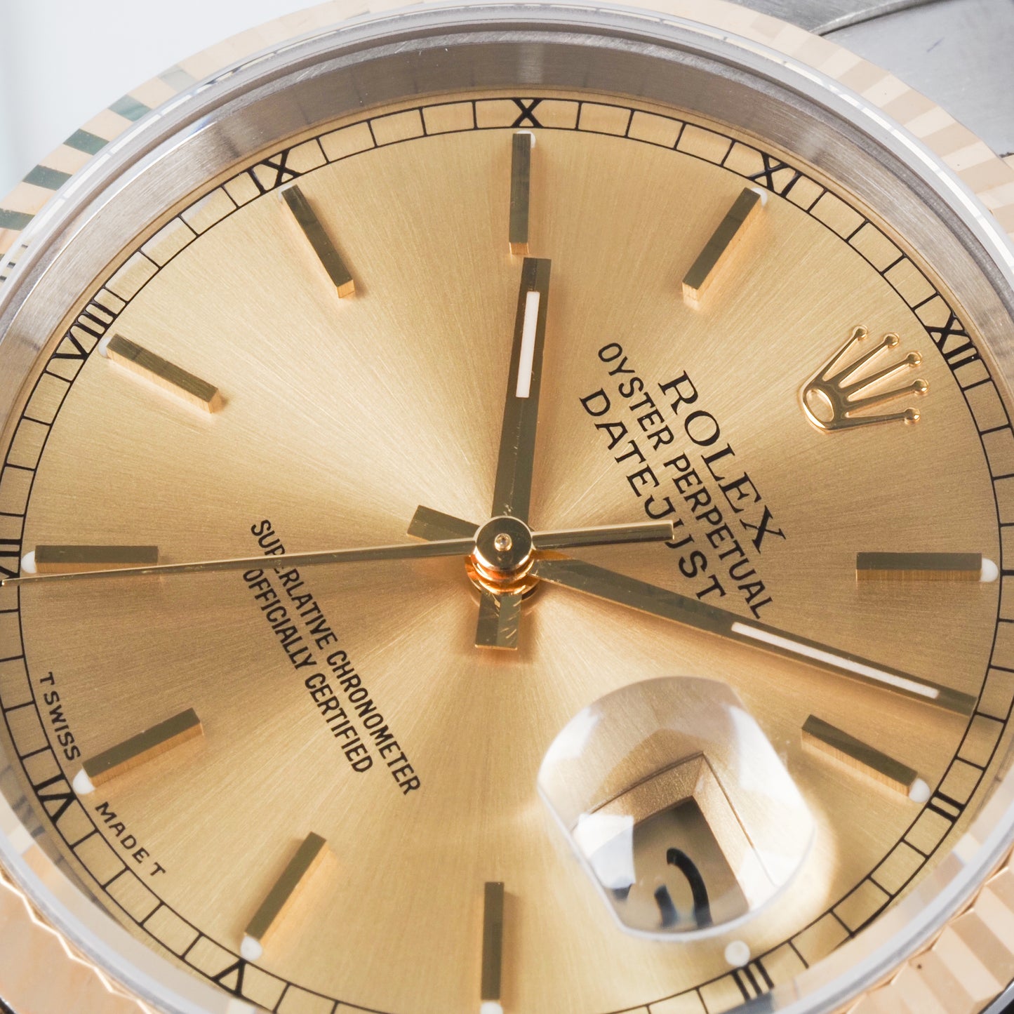 Rolex Oyster Perpetual Datejust 16233 Champagne Dial 1996 FULL SET