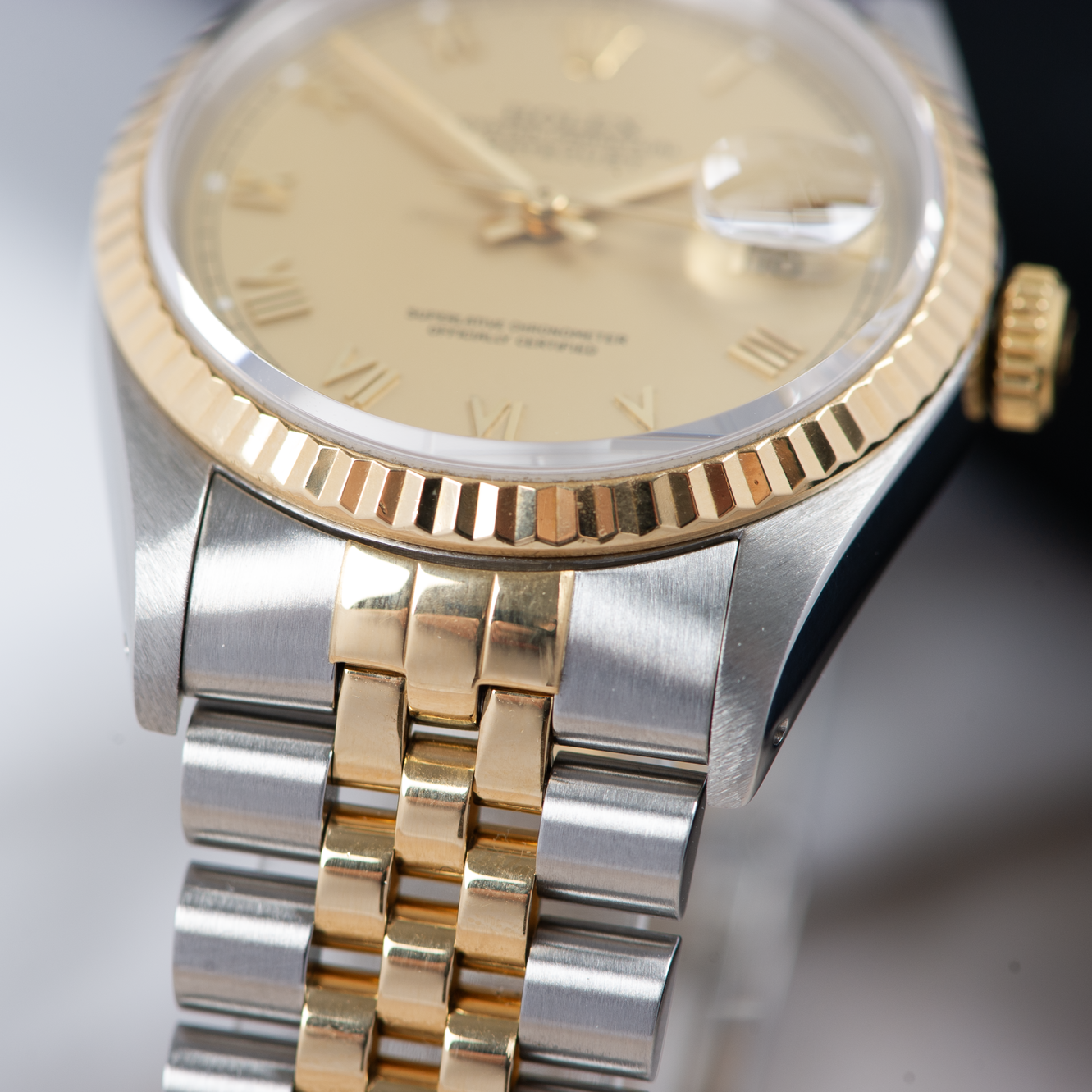 Rolex Oyster Perpetual Datejust 16233 Champagne Small Roman Dial 1991