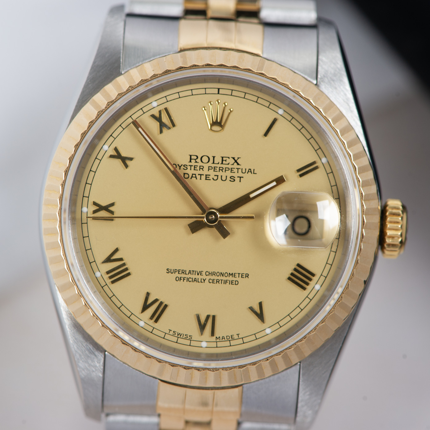 Rolex Oyster Perpetual Datejust 16233 Champagne Small Roman Dial 1991